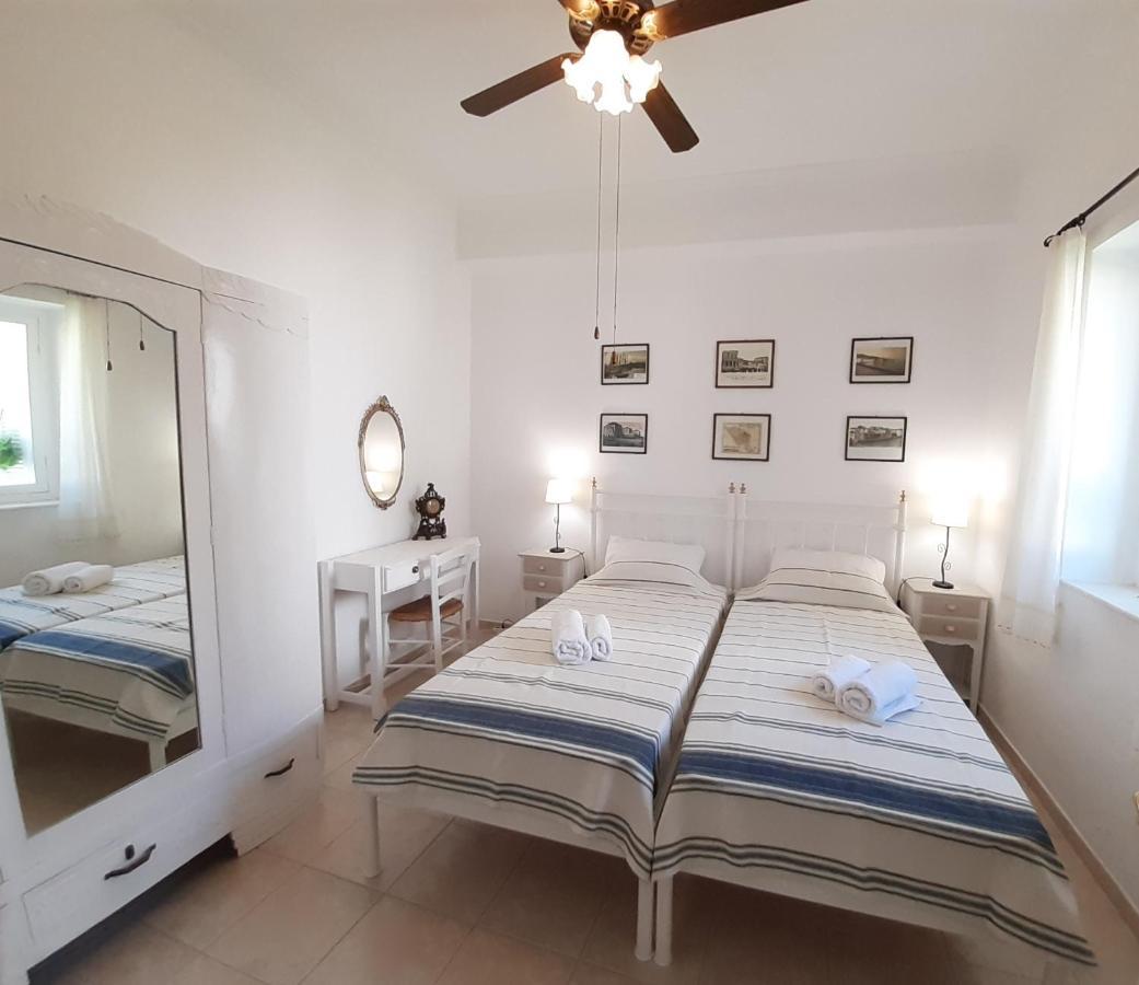 Dapia Holiday Home Спетсес Экстерьер фото
