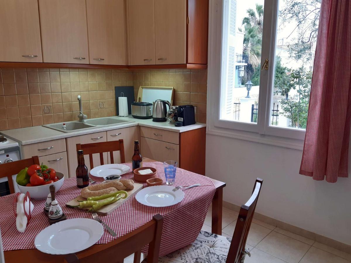 Dapia Holiday Home Спетсес Экстерьер фото