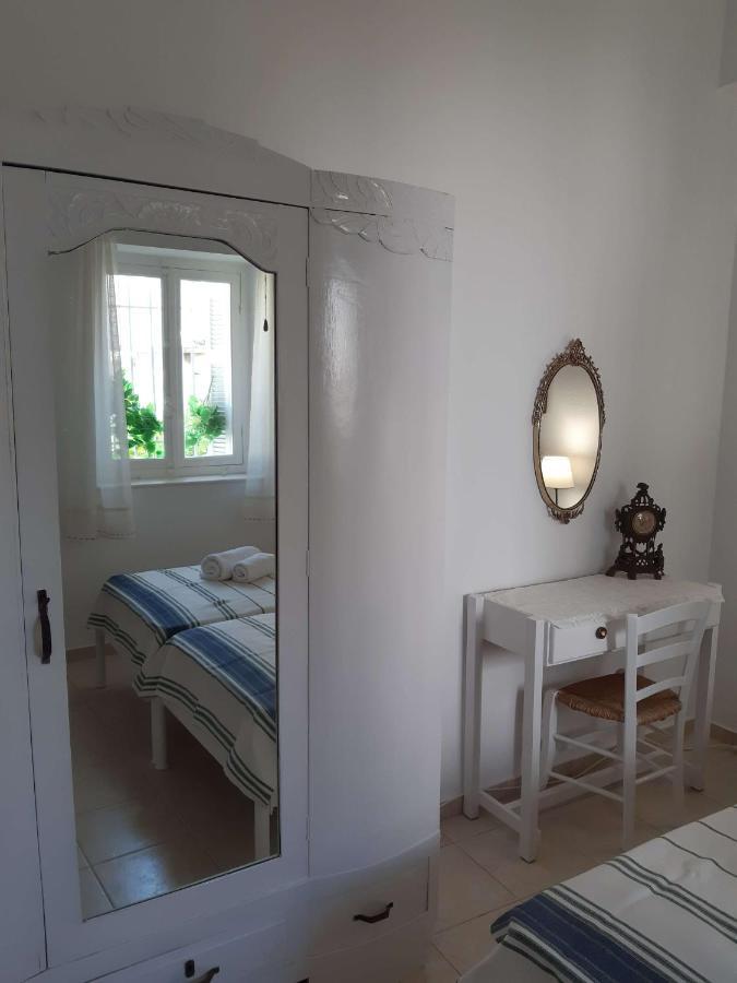 Dapia Holiday Home Спетсес Экстерьер фото